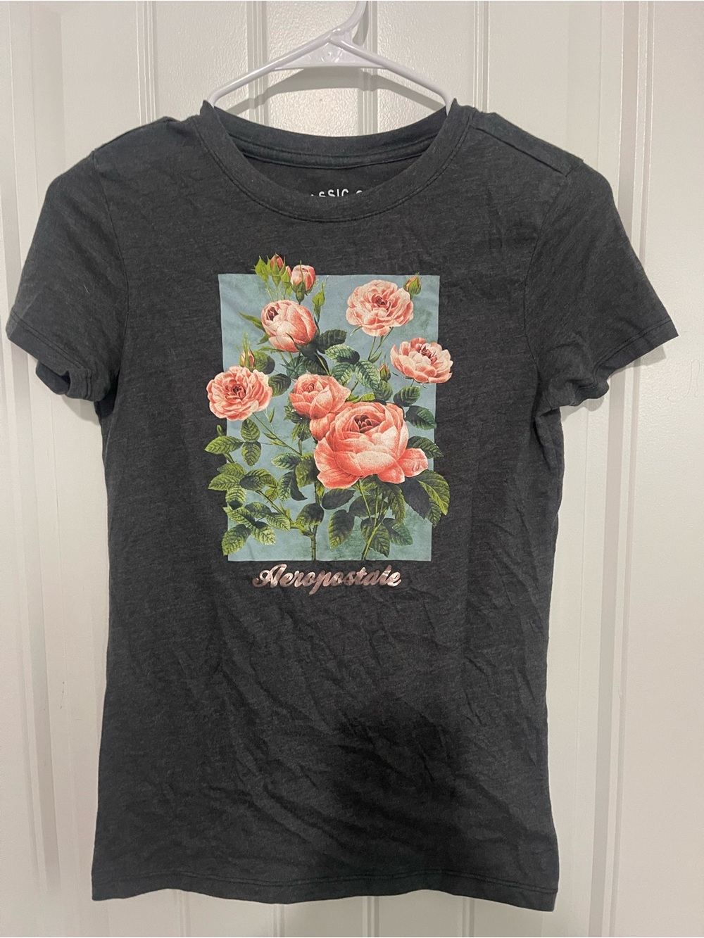 Aeropostale Ladies' Gray Floral Graphic Tee